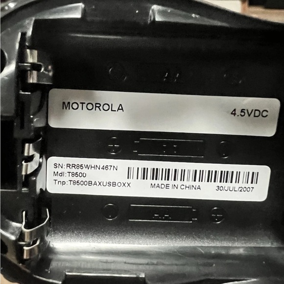 Motorola TALKABOUT T8500 Two Way Radios With Charger And Two Xtra faces set of 2 - Picture 13 of 13